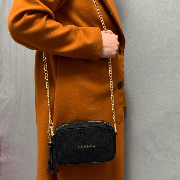 Chanel Crossbody Cosmetic Bag - Picture 3 of 14